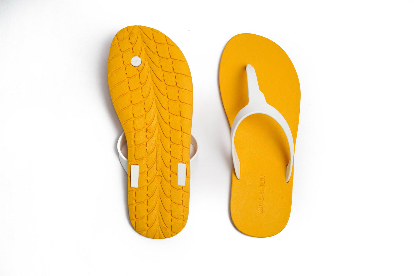THONGS SEMELLE JAUNE ET LANIÈRE BLANCHE