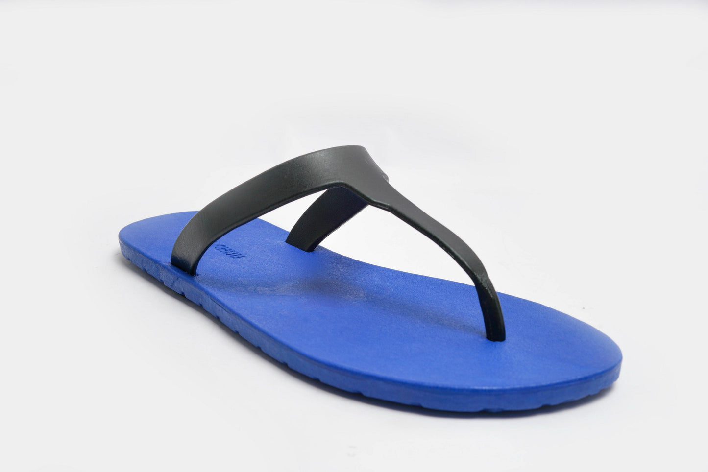 THONGS SEMELLE BLEU ET LANIÈRE NOIR