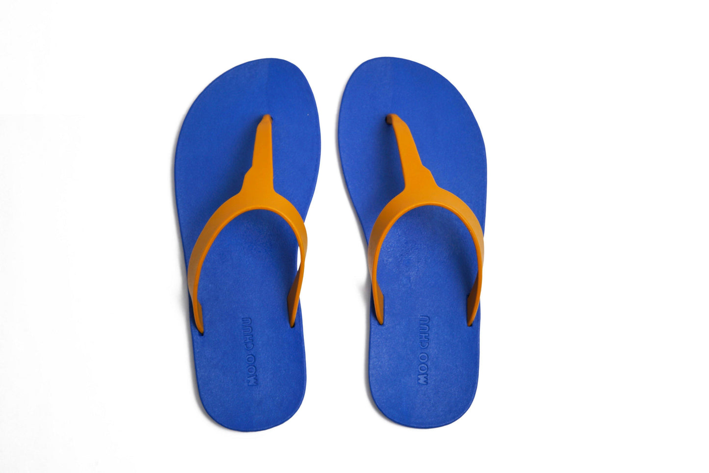 THONGS SEMELLE BLEU ET LANIÈRE CARAMEL