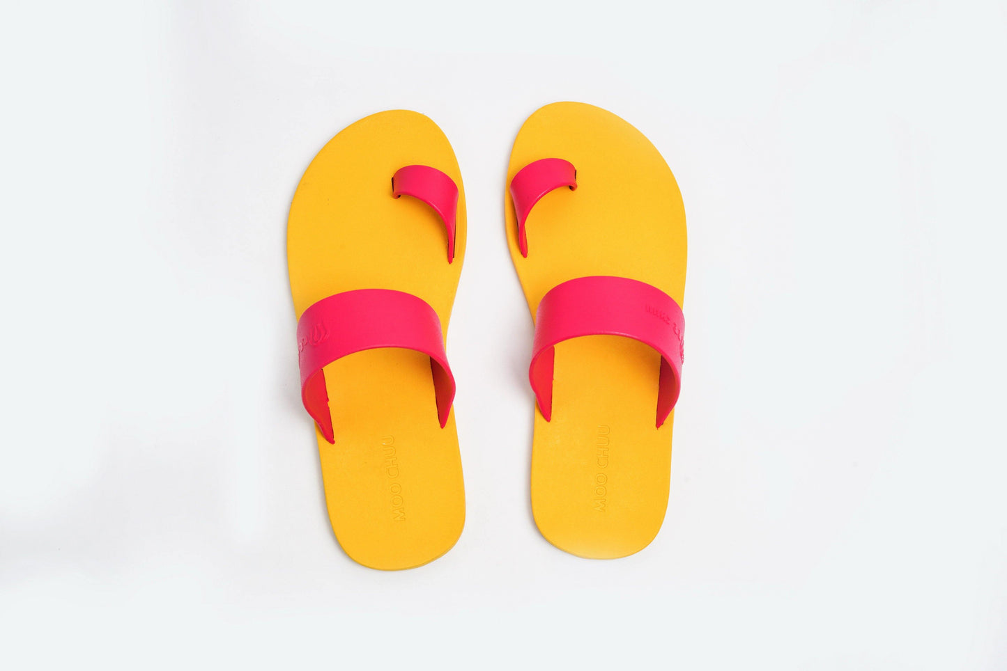 PORT THUMB SEMELLE JAUNE ET LANIÈRE ROSE