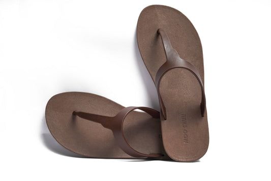 THONGS SEMELLE MARRON ET LANIÈRE MARRON