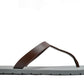 THONGS SEMELLE GRISE ET LANIÈRE MARRON